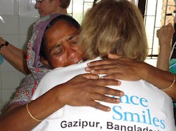 1503apxins Hug 1503apxins Hug