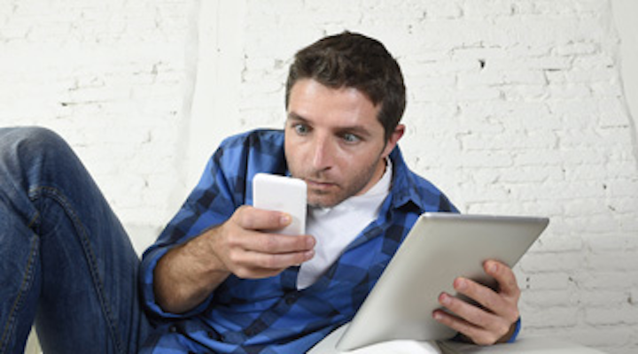 Content Dam Diq Online Articles 2015 11 Cell Phon Addict Thmb