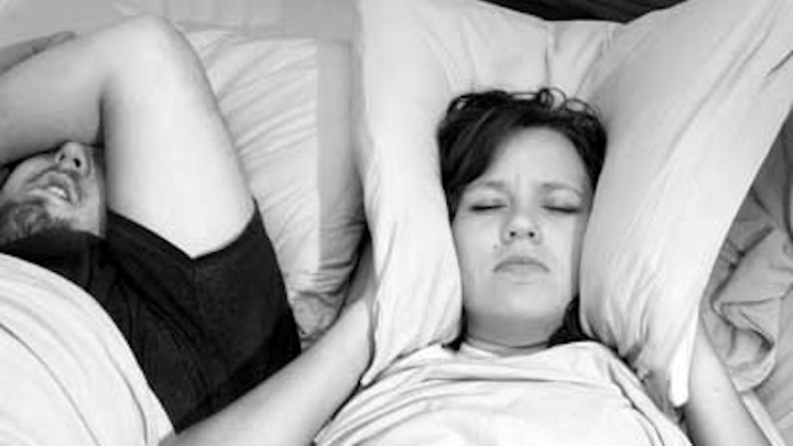 Snoringcoupledreamstime