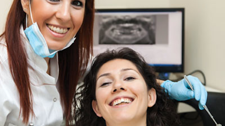 Hygienistwithpatientmsh