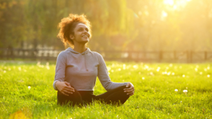 Content Dam Diq Online Articles 2017 01 Healy Yoga Diqthumb