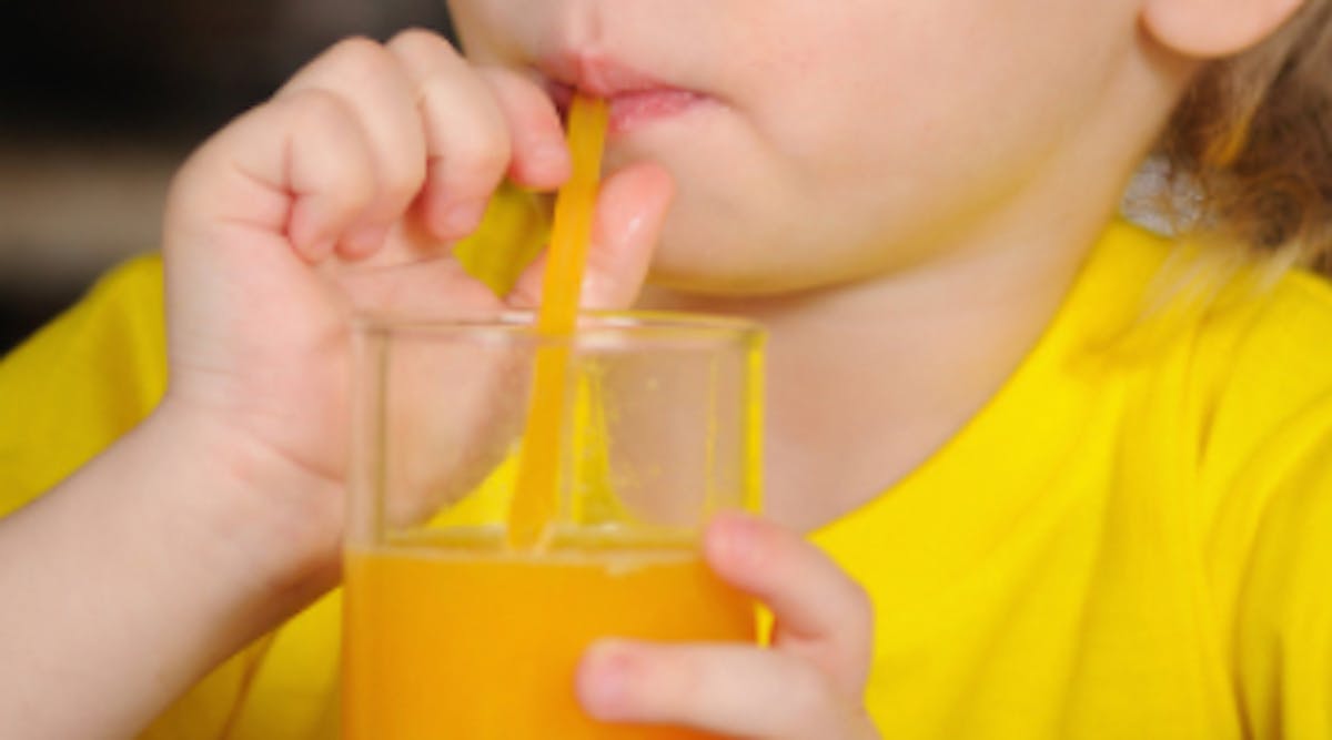 Content Dam Diq Online Articles 2017 07 Child Drinking Fruit Juice Diqthumb