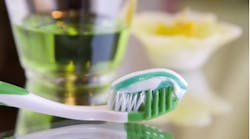 Content Dam Diq Online Articles 2017 08 Toothpaste Mouthrinse Mirror Diqthumb Content Dam Diq Online Articles 2017 08 Toothpaste Mouthrinse Mirror Diqthumb