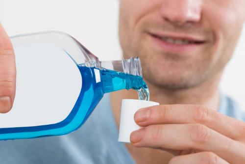 Mouth rinse mania: How hygienists can reconcile concerns over alcohol rinses | DentistryIQ