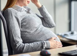 Pregnant Woman Computer 550x400 Pregnant Woman Computer 550x400