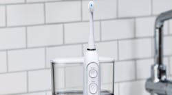 Content Dam Diq Article 2018 5 Sonic Fusion Toothbrush Flosser Diqthumb