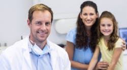 Content Dam Diq Online Articles 2018 09 Dentist With Patients 1 Content Dam Diq Online Articles 2018 09 Dentist With Patients 1