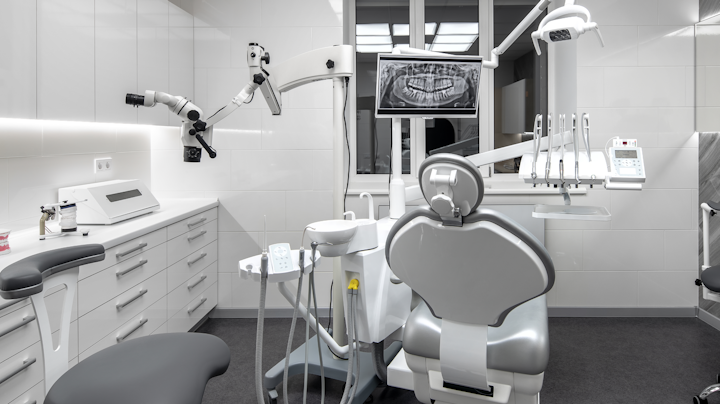 Dentist Dentures Covid  : Most Dentists Either Work In Private Practices (Primary Care), Dental Hospitals Or (Secondary Care) Institutions (Prisons, Armed.