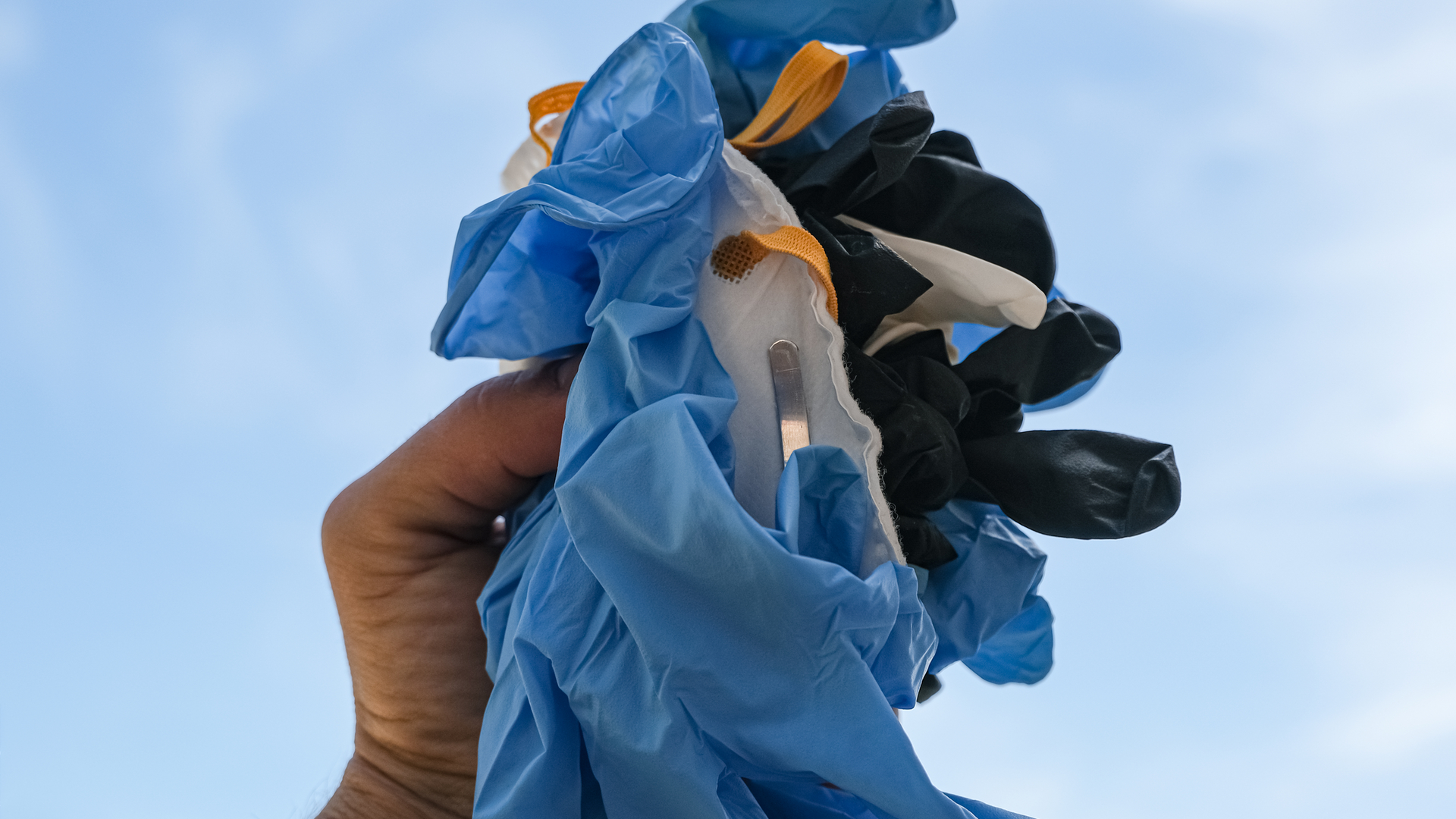 Dirty Gloves 6196bf20b41a6