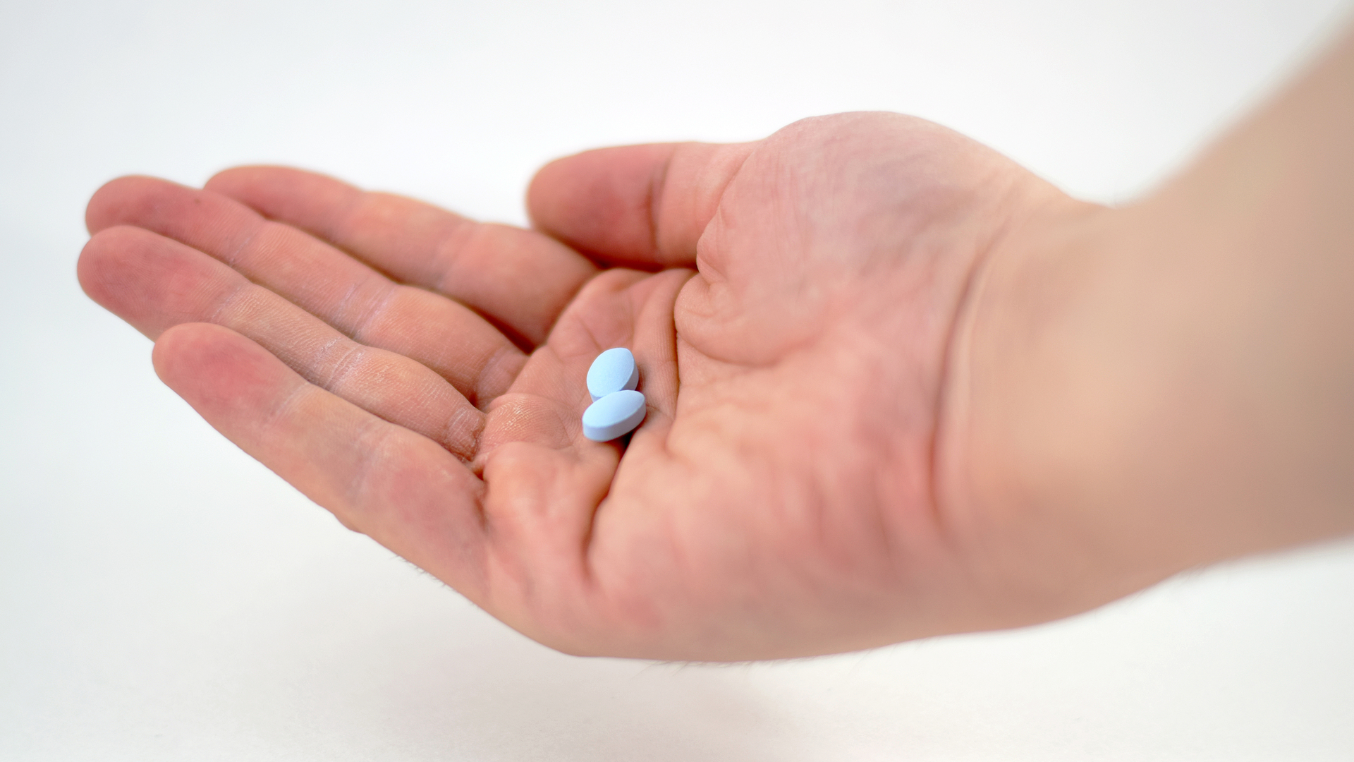 Naproxen vs. opioid combo after dental surgery Results surprise