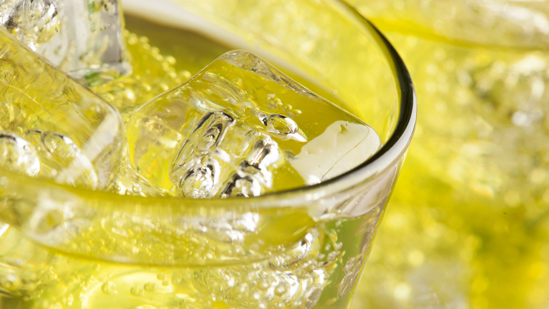 Acidic drinks and teeth What to tell your patients Dentistry IQ