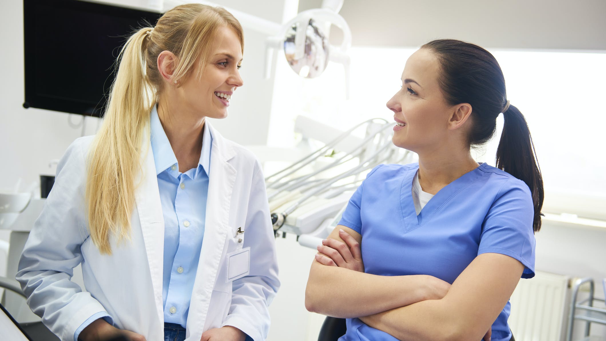 It helps new hygienists become acclimated to talk to other team members