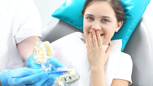 Work with pediatric dental patients to make them comfortable.