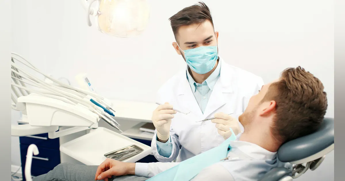 Embracing evolution: How dental leaders navigate the shift from traditional to digital practices Embracing evolution: How dental leaders navigate the shift from traditional to digital practices