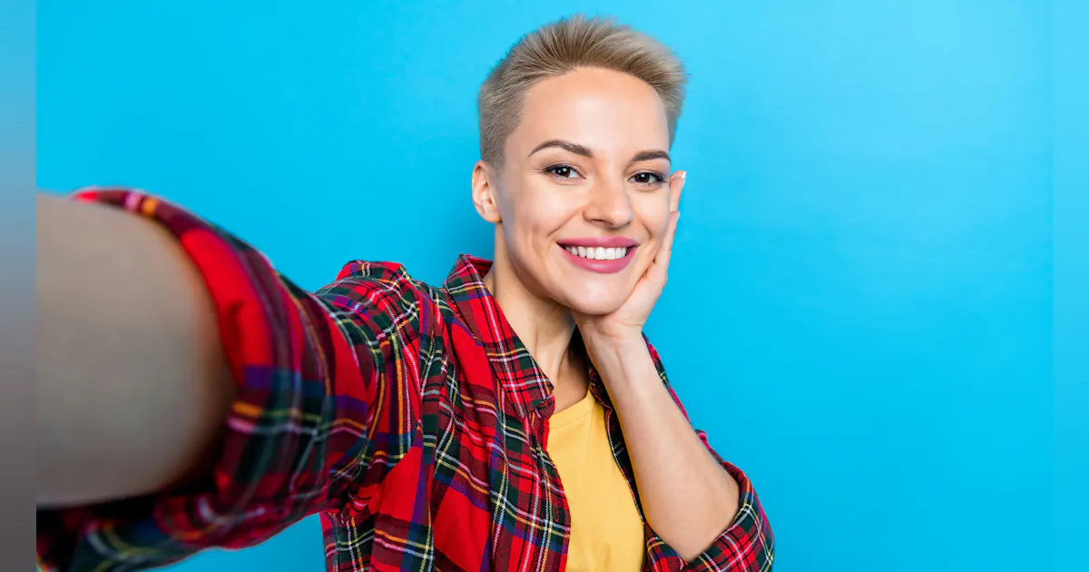 The dangers of snap-on veneers: another TikTok oral trend The dangers of snap-on veneers: another TikTok oral trend